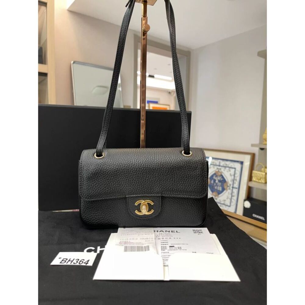 Chanel Women Pre-Loved Bag Brand New Condition